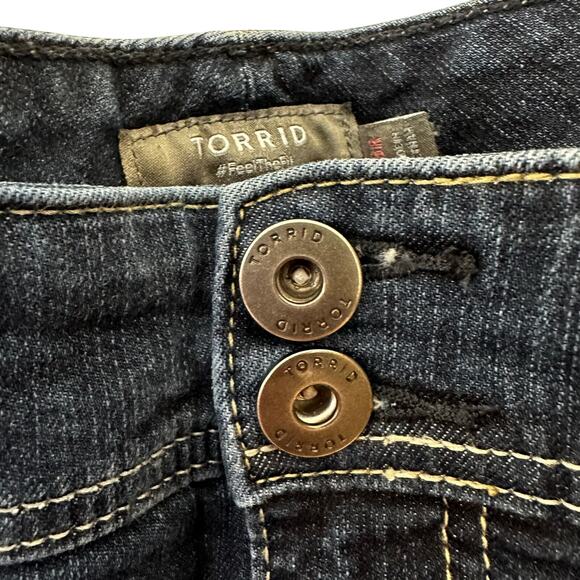 Torrid Jeans Mid Rise Flare Vintage Stretch Feel the Fit Blue Jeans Womens 26R - Picture 5 of 8